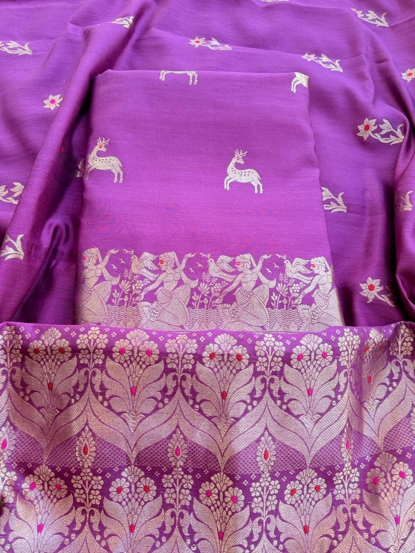 Magenta figure Deisgn Chiniya silk suit set