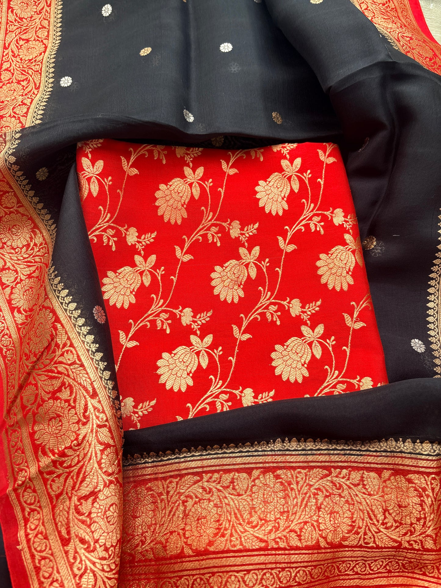 Red jaal kurta with black shaded dupatta