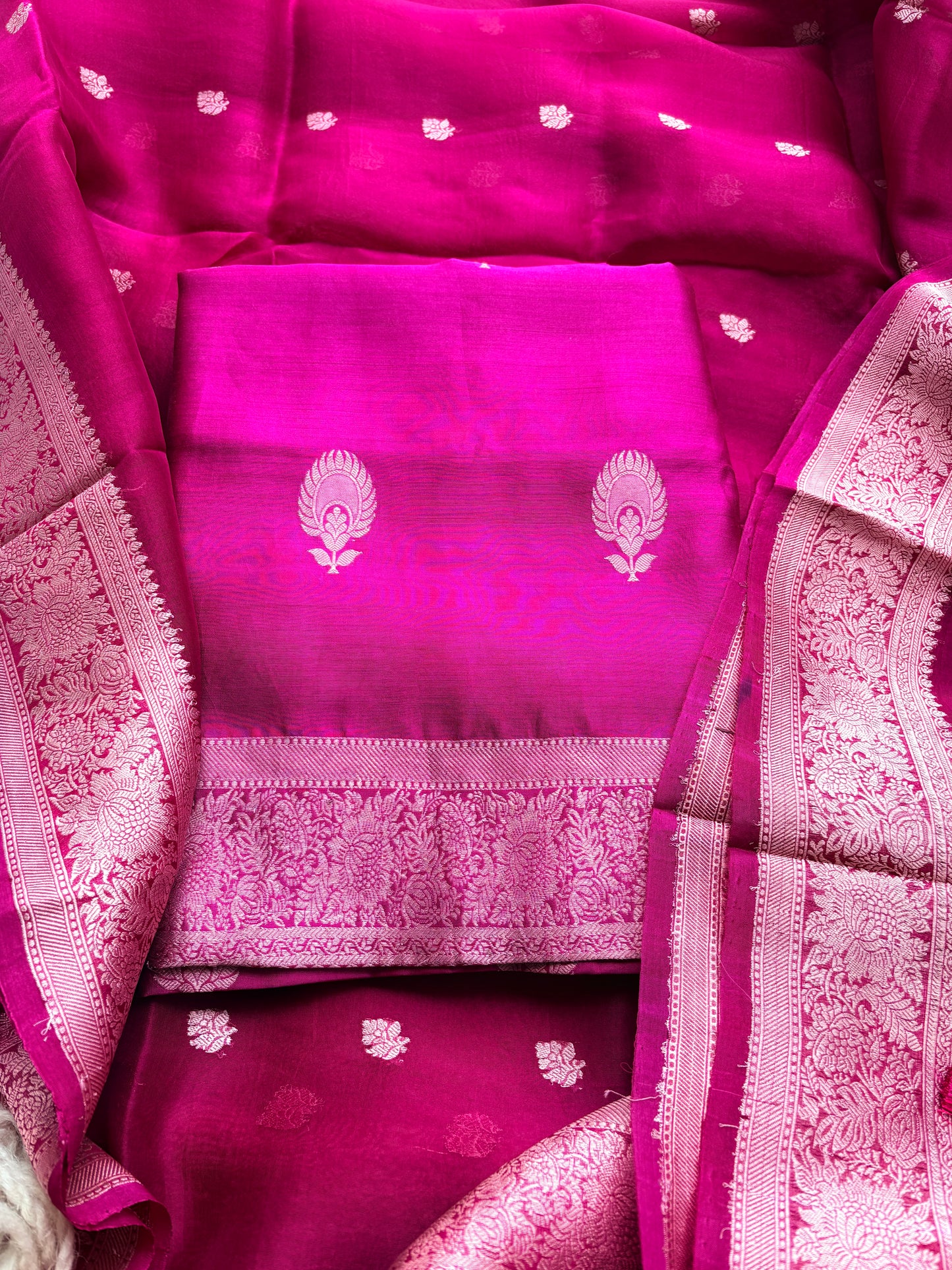 Magenta Chiniya kora suit set