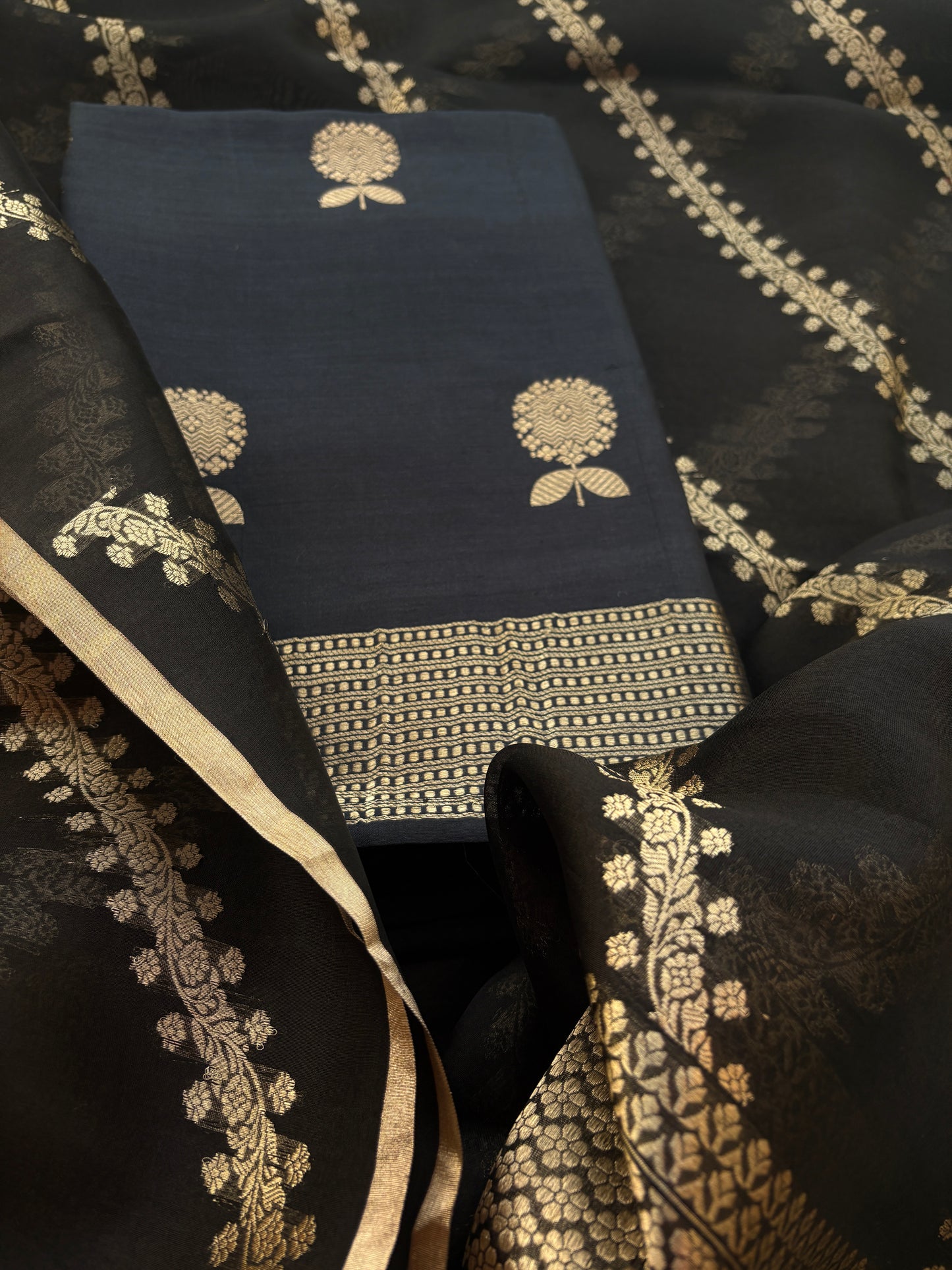 Black Chiniya kora silk suit set