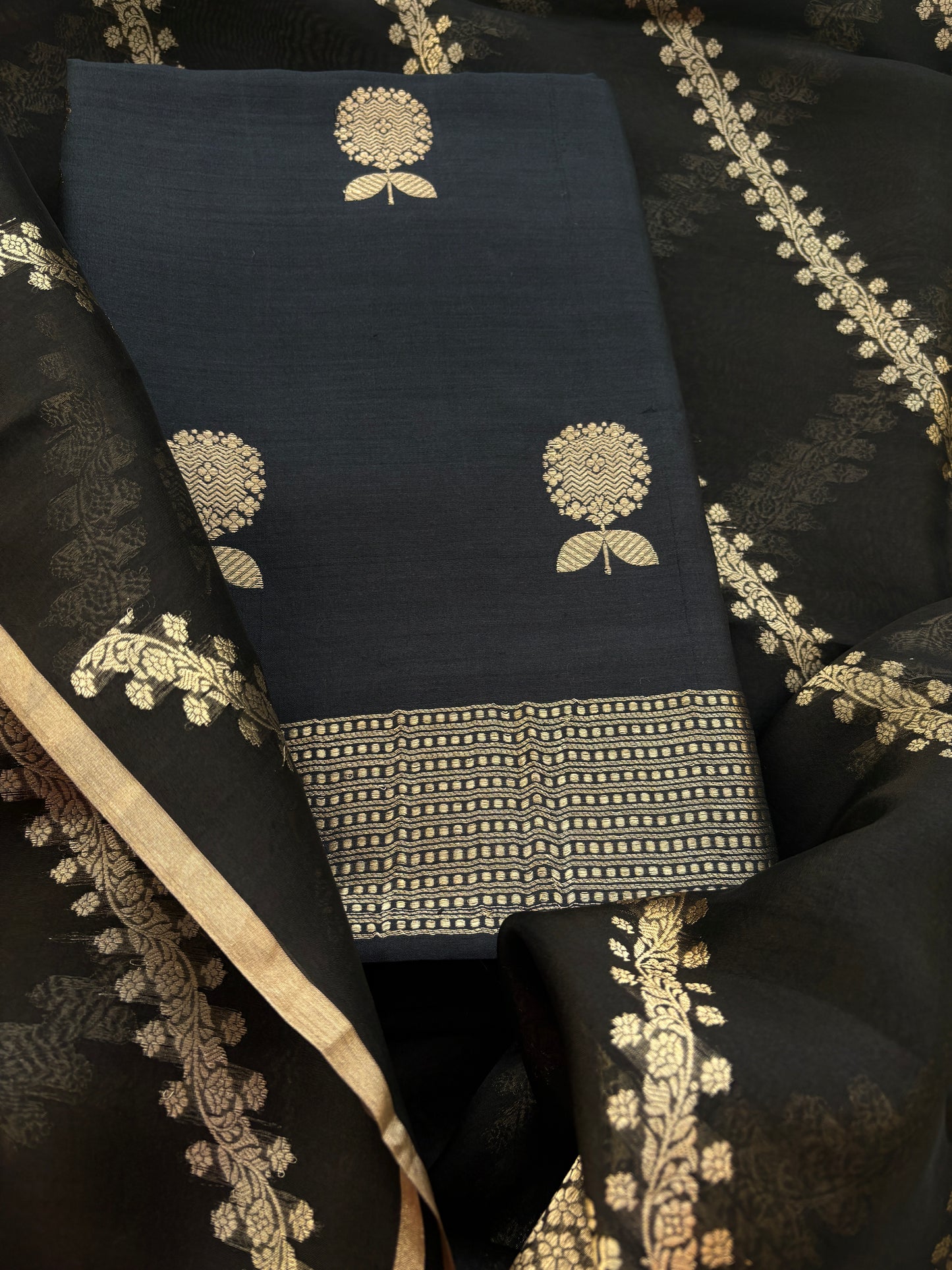 Black Chiniya kora silk suit set