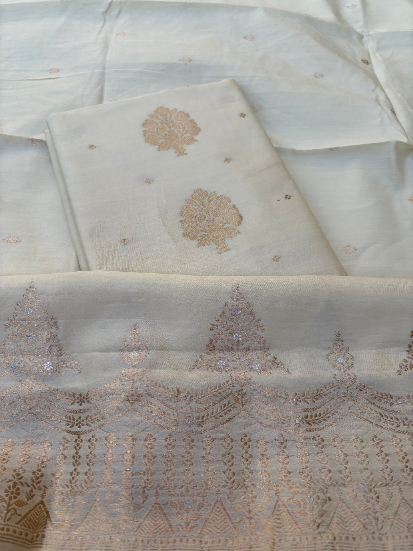 Cream Chiniya silk 3 piece suit set