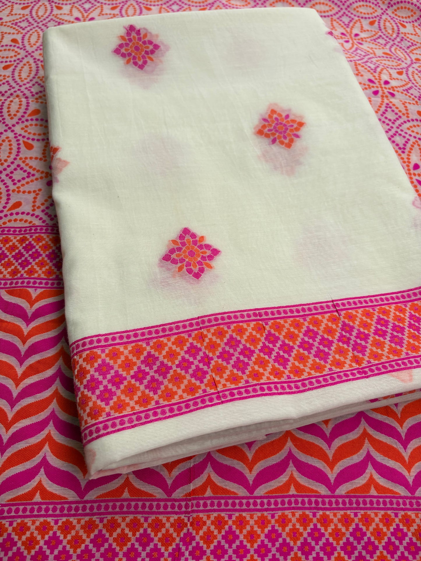 Rani pink weaving kurta,jaal weaving dupatta, plain bottom