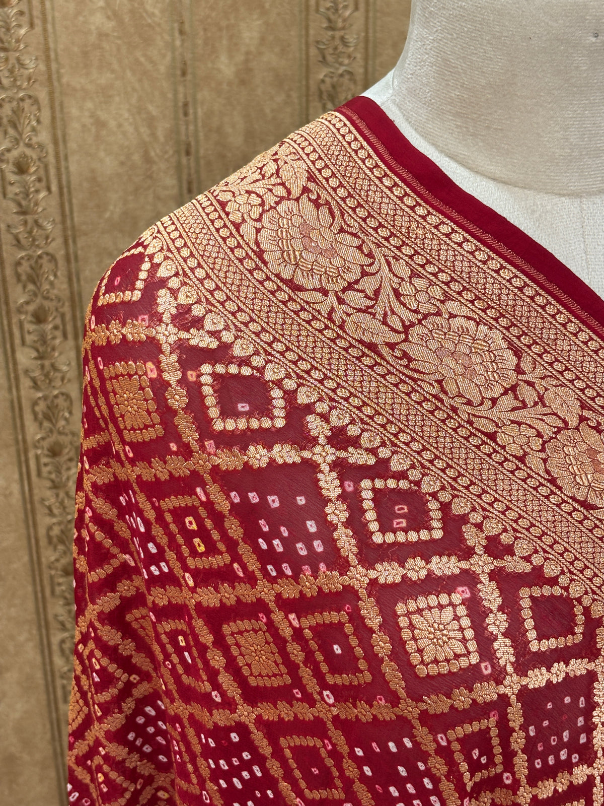Maroon bandhani dupatta