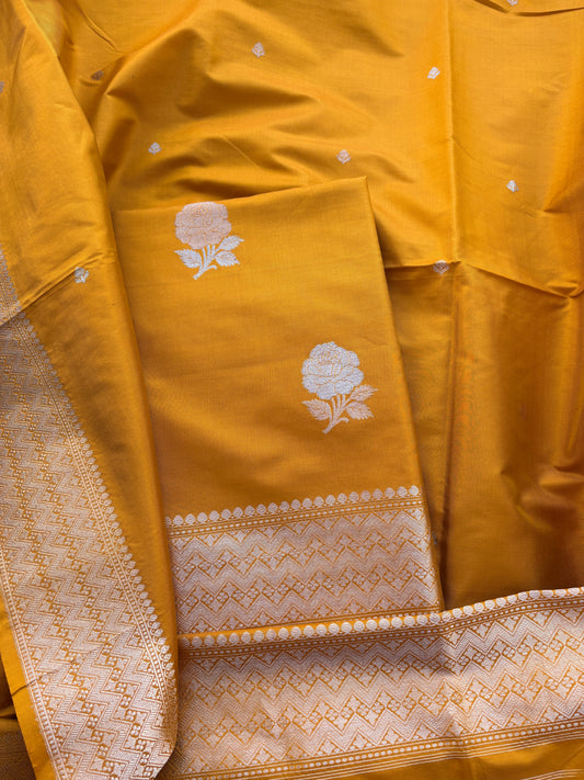 Yellow gold katan by katan suit set