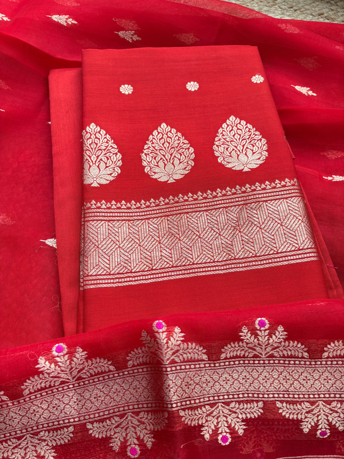 Red Chiniya Kora meenadar suit set