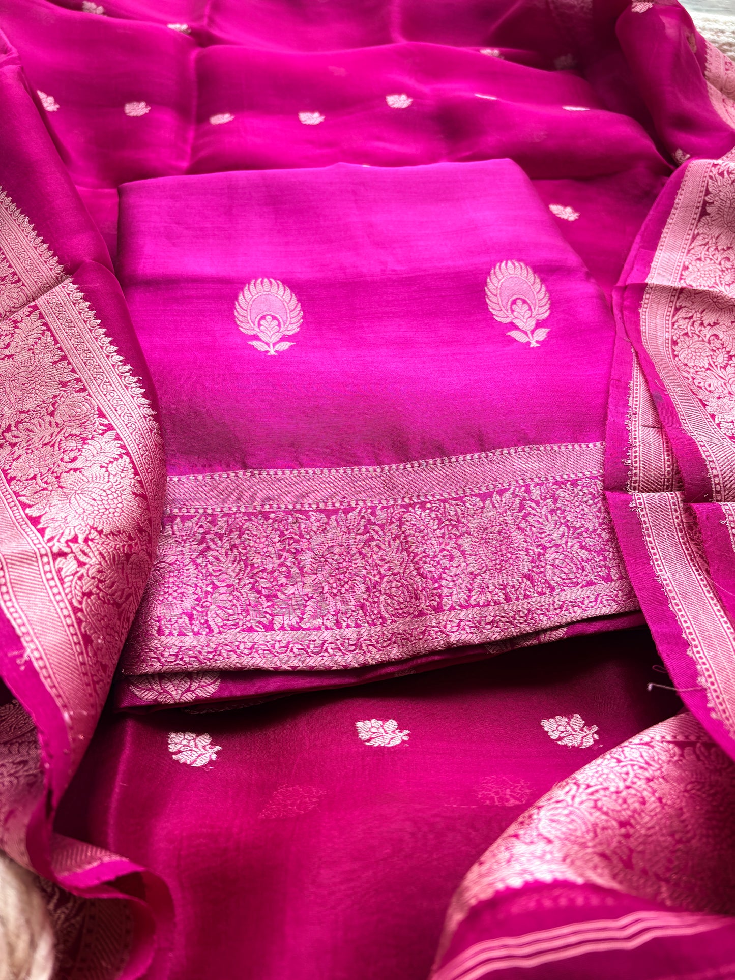Magenta Chiniya kora suit set