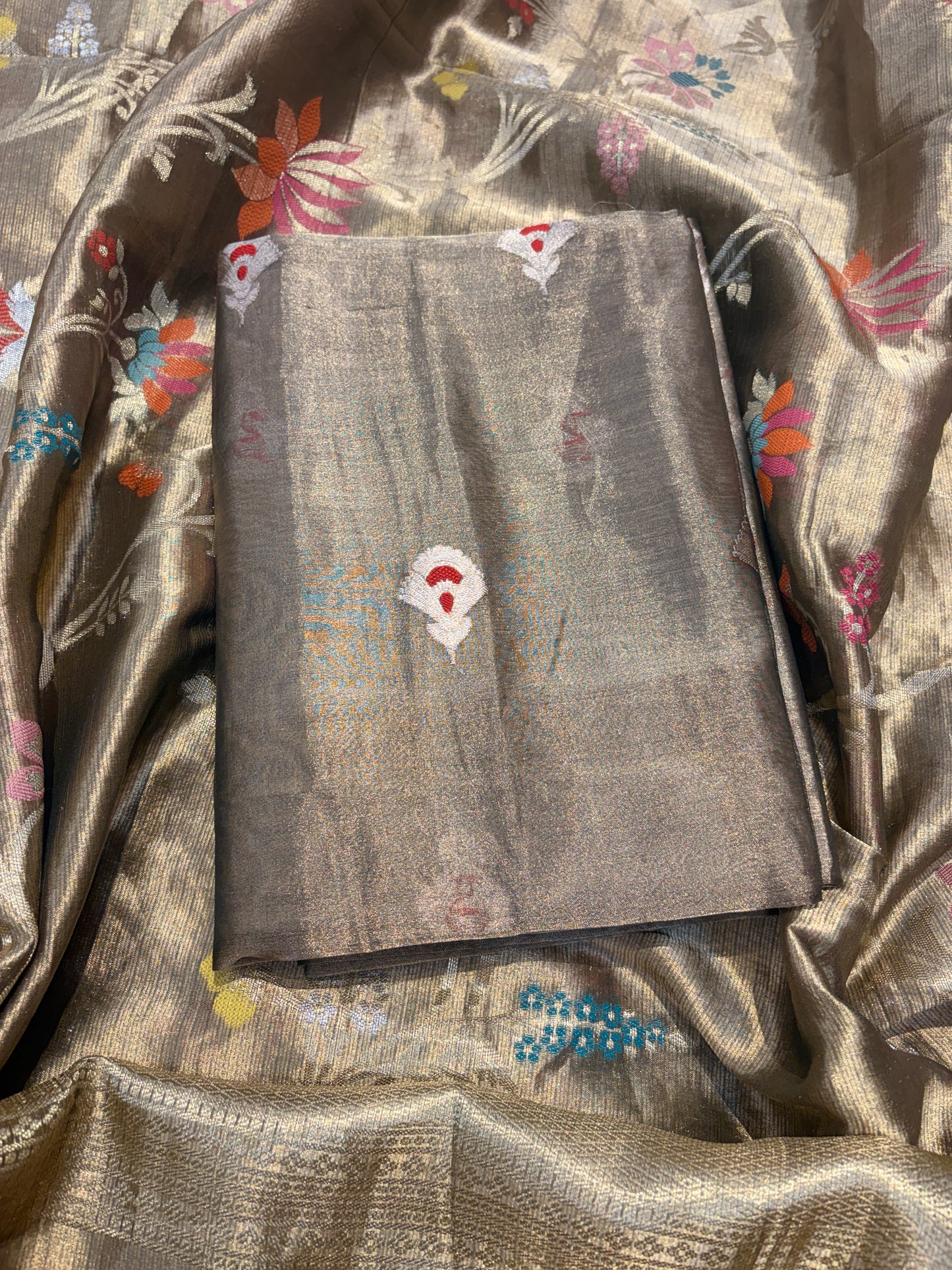 Grey tissue kadhwa suit set