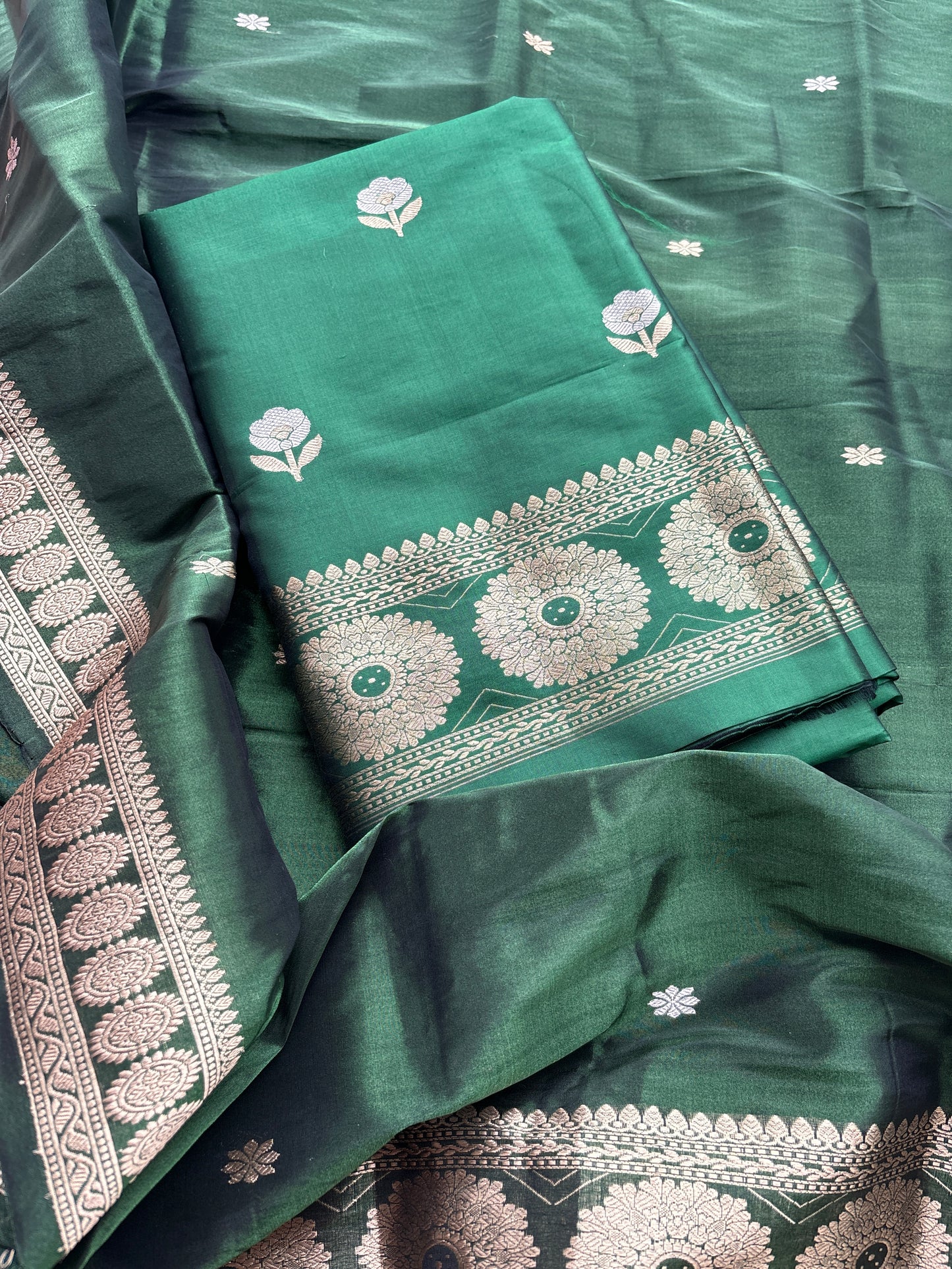 Green katan silk kurta , bottom and tissue kadhwa dupatta
