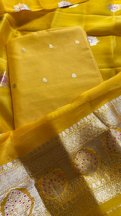 Yellow chiniya silk kurta, kora meendar dupatta, plain silk bottom