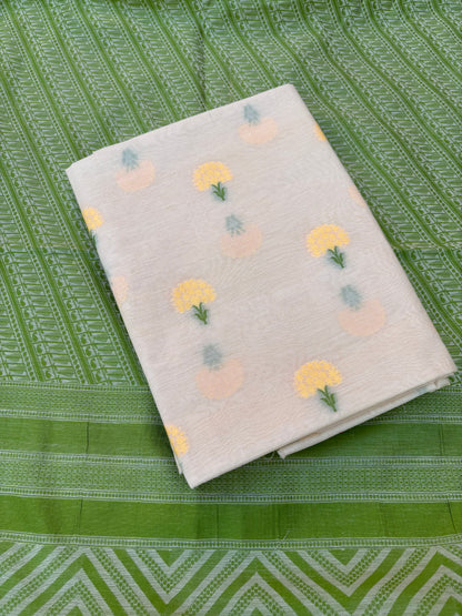Flower  weaving kurta, Resham weaving dupatta , plain bottom