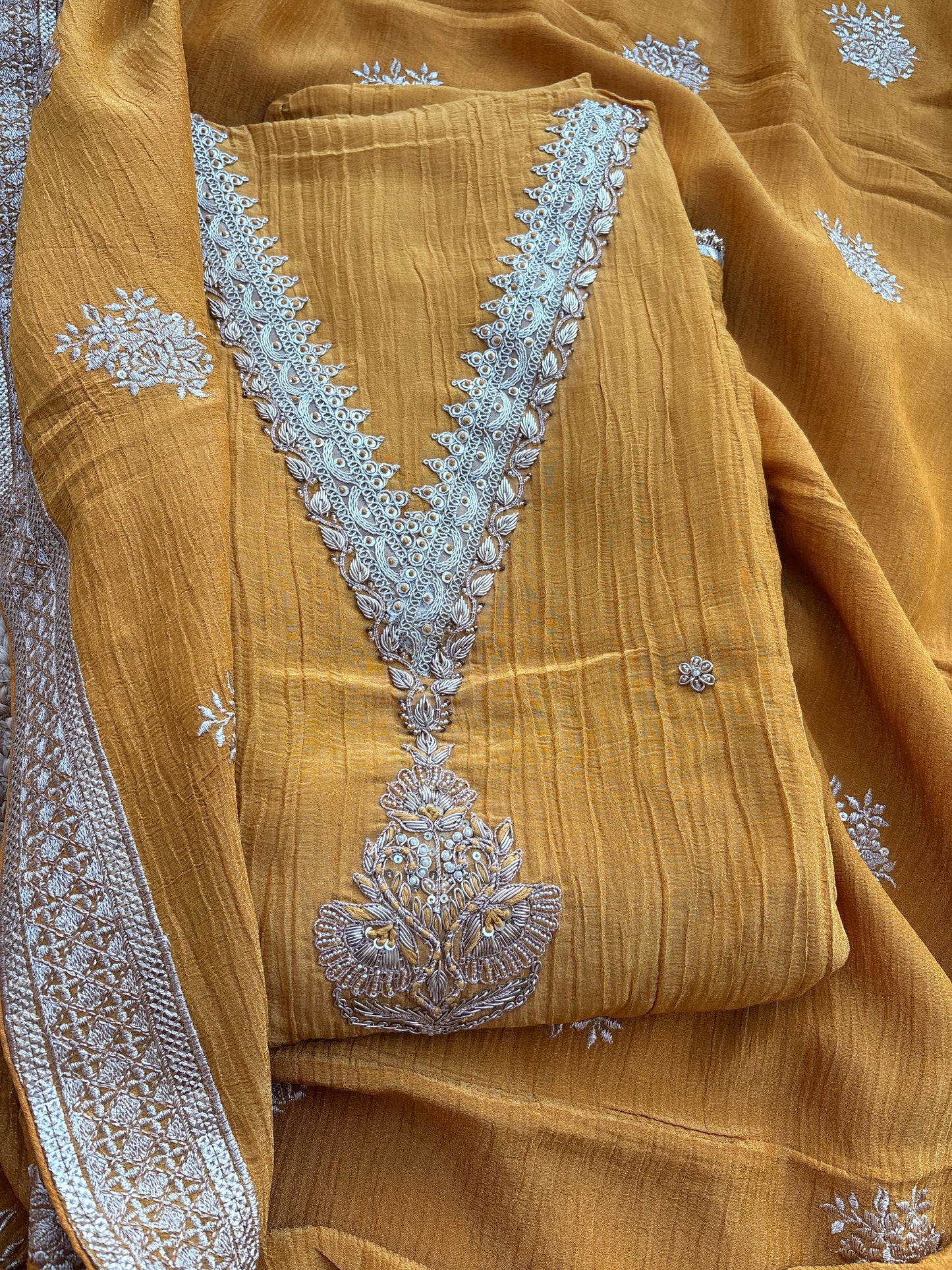Yellow crush tissue embroidered suit set