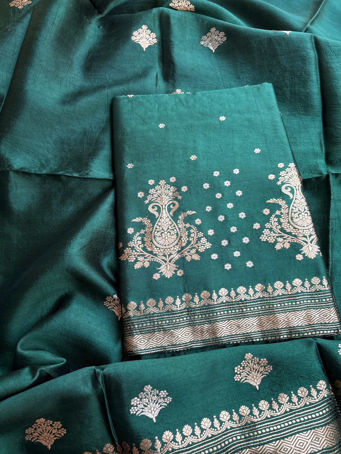Green Chiniya silk kadhwa 3 piece suit set