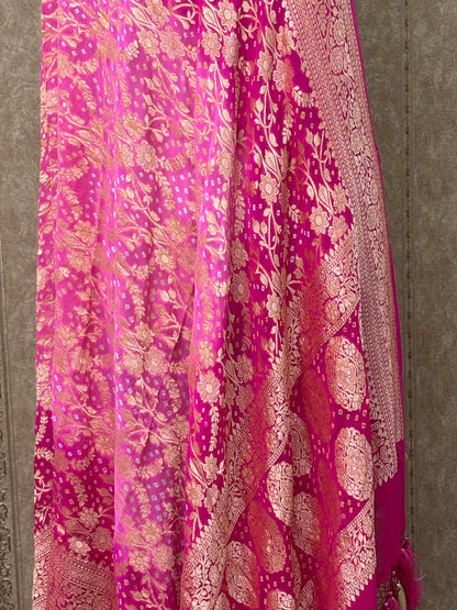 Pink shaded Khaddi georgette bandhani dupatta