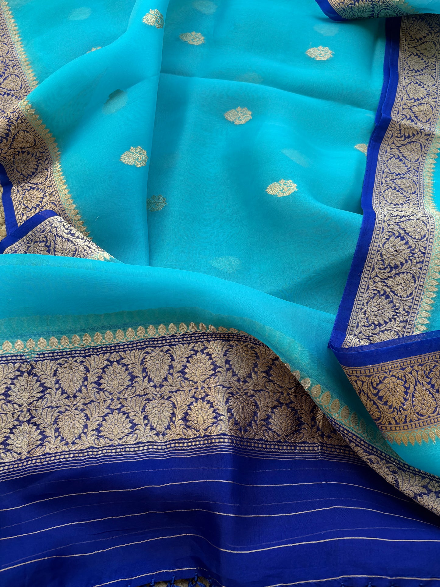 Blue kora kadhwa silk suit set
