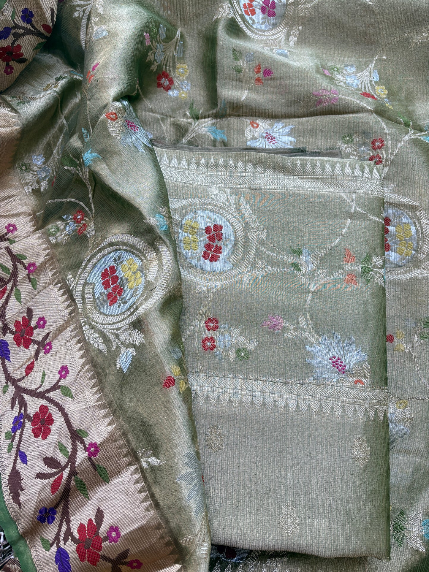 Green tissue meenadar suit set