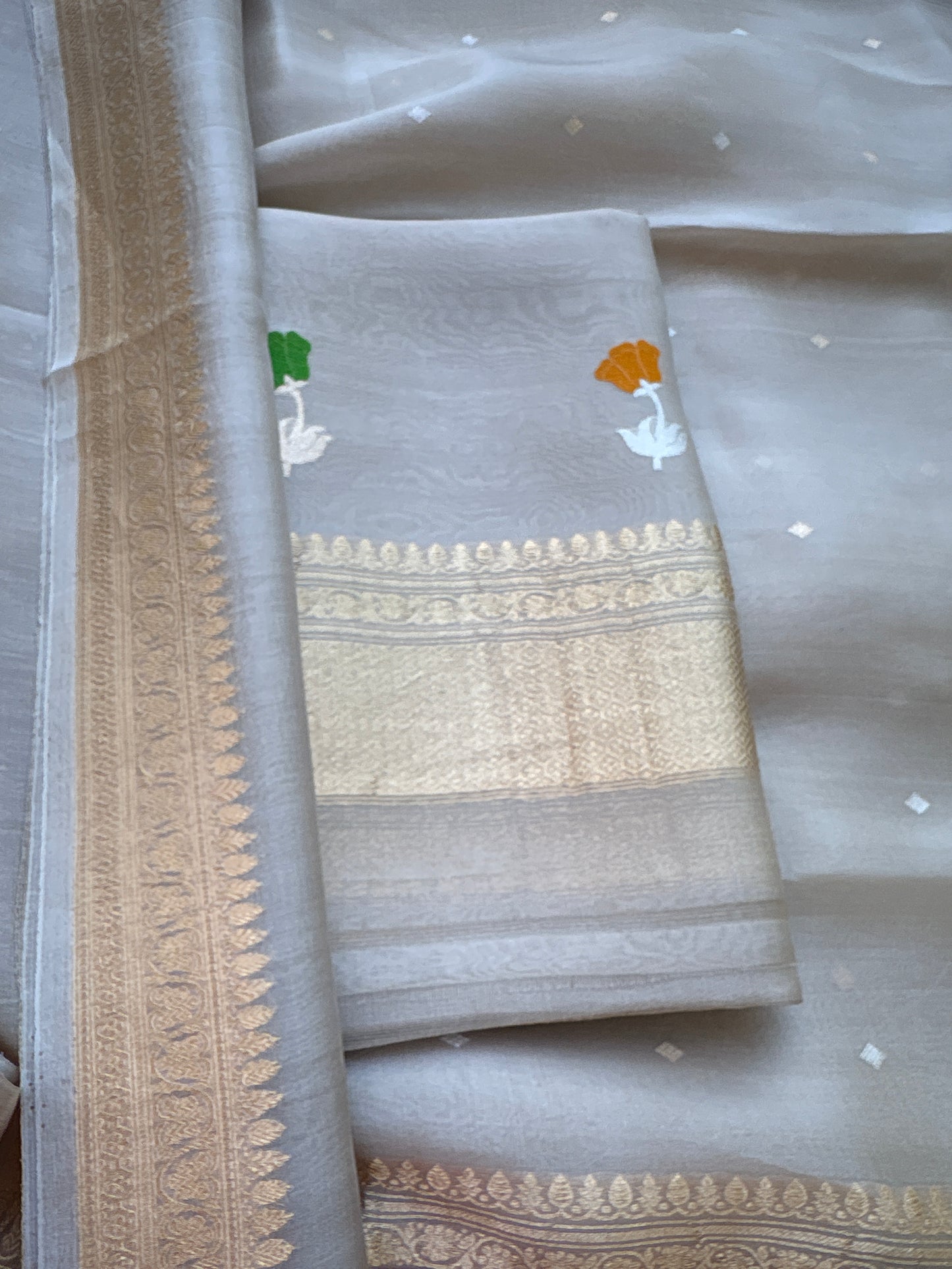 Grey Kora silk kadhwa suit set in rose design