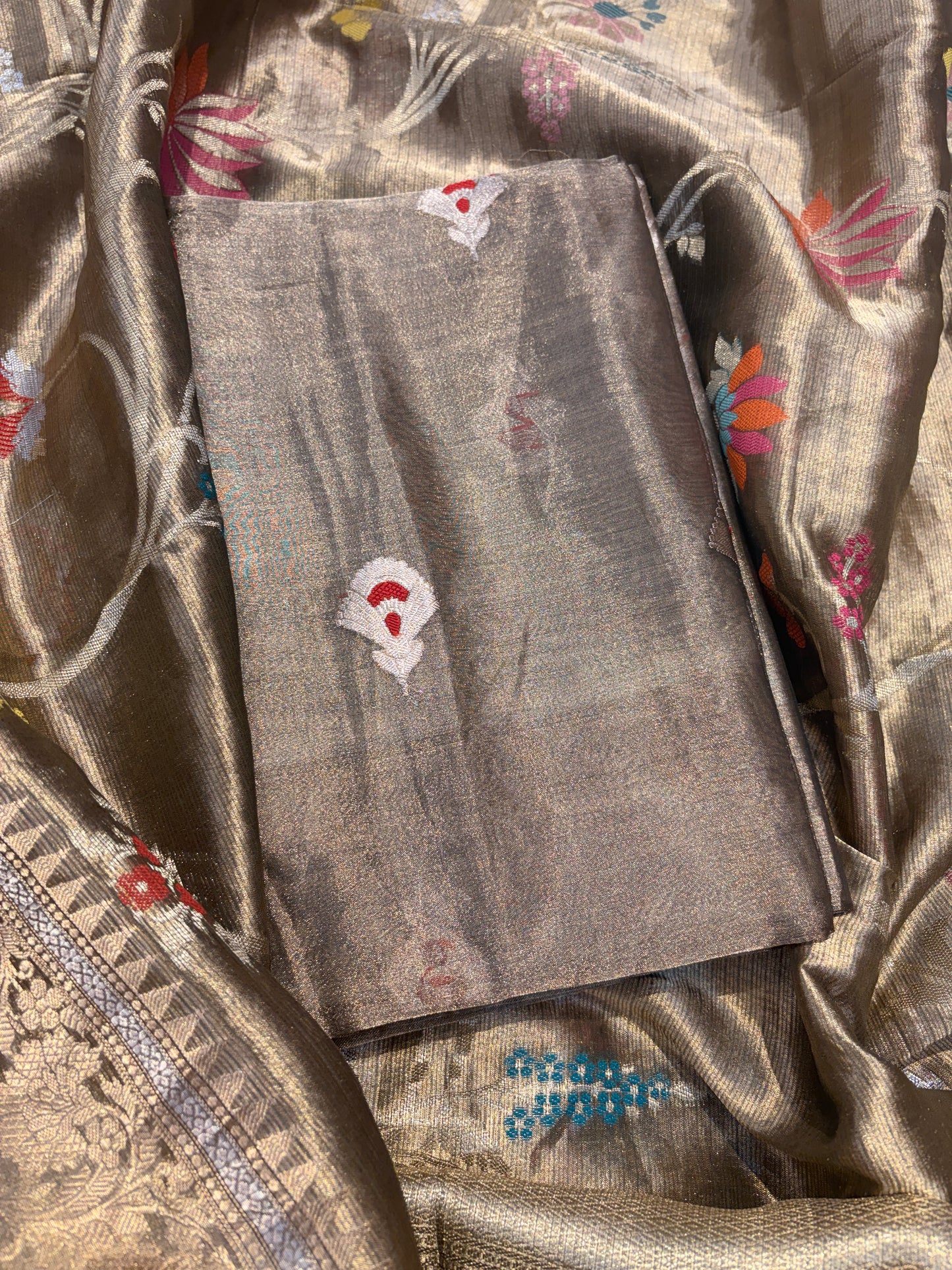 Grey tissue kadhwa suit set