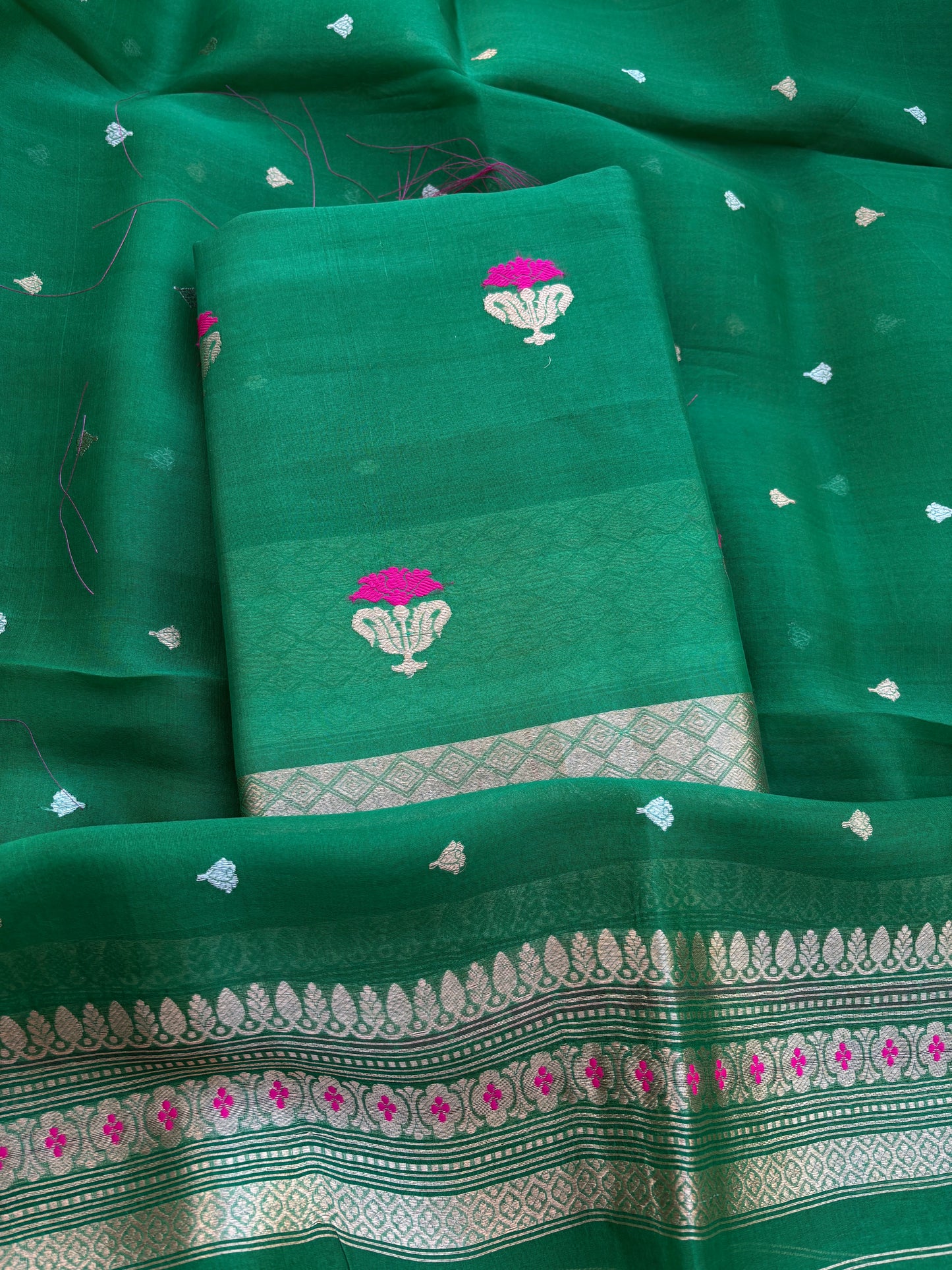 Green kora kadhwa silk suit  set