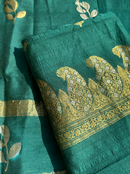 Green moonga silk meendar suit set.