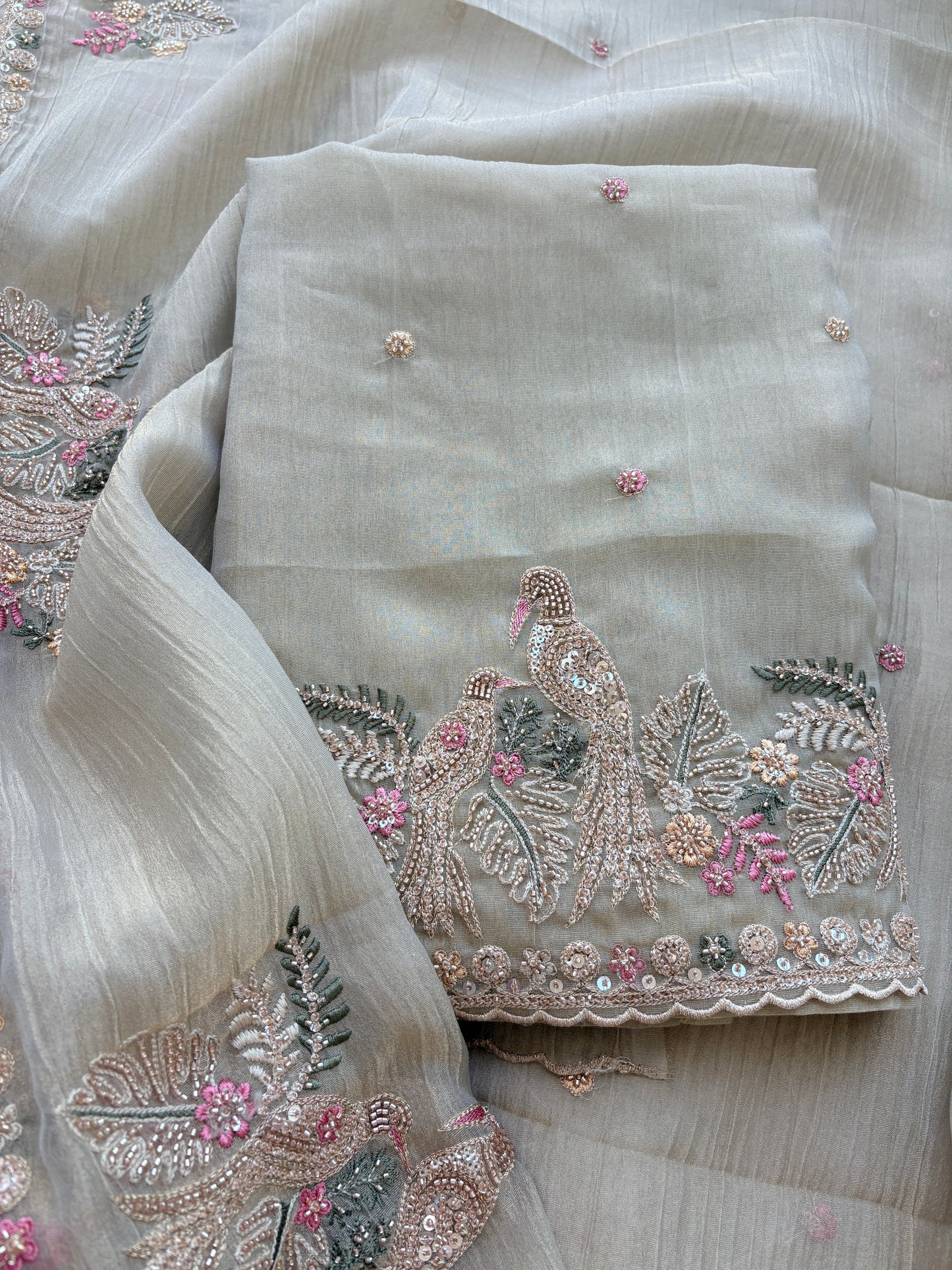 Beige hand work tissue suit set