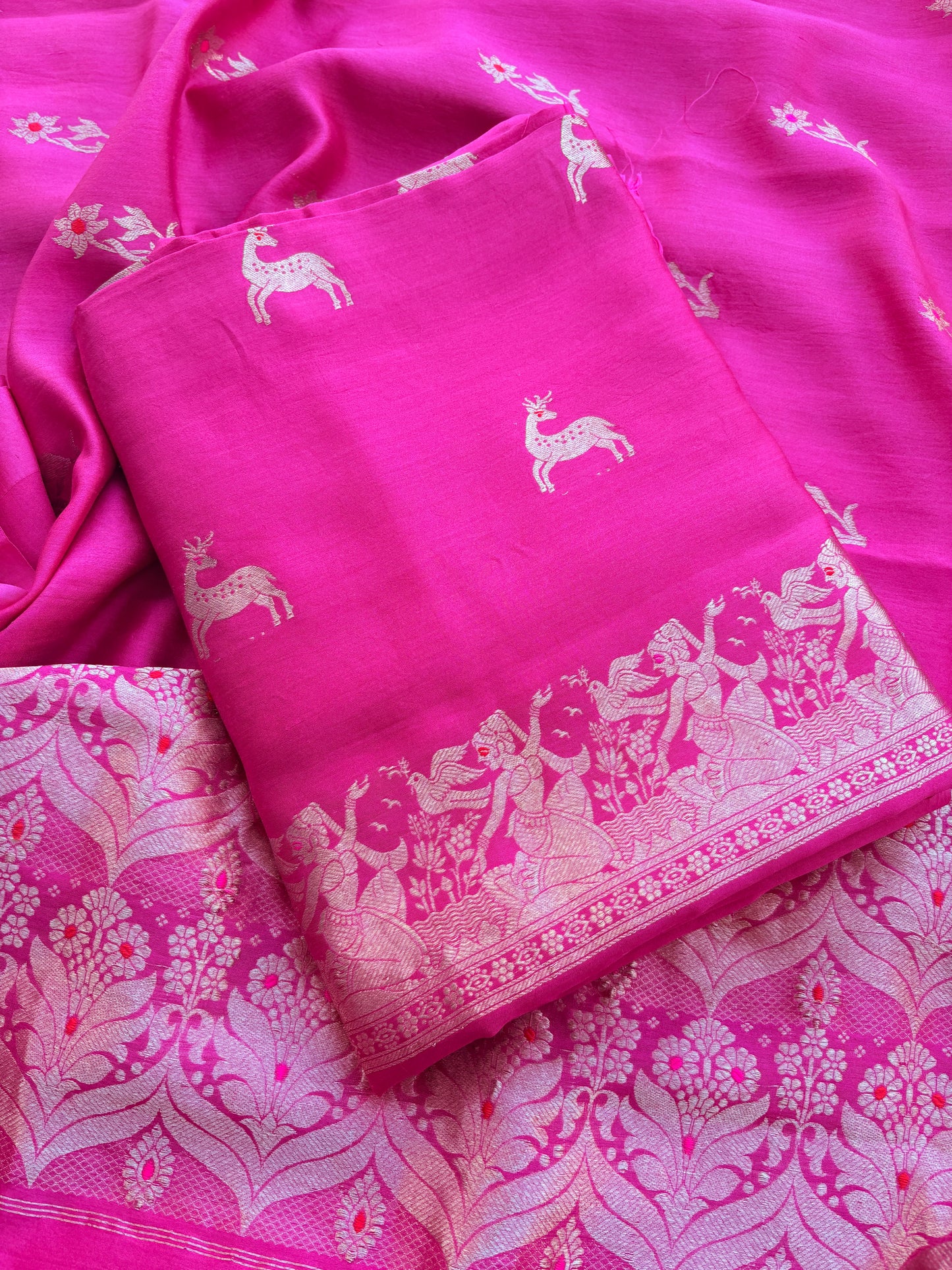 Pink Chiniya silk kadhwa figure design suit set