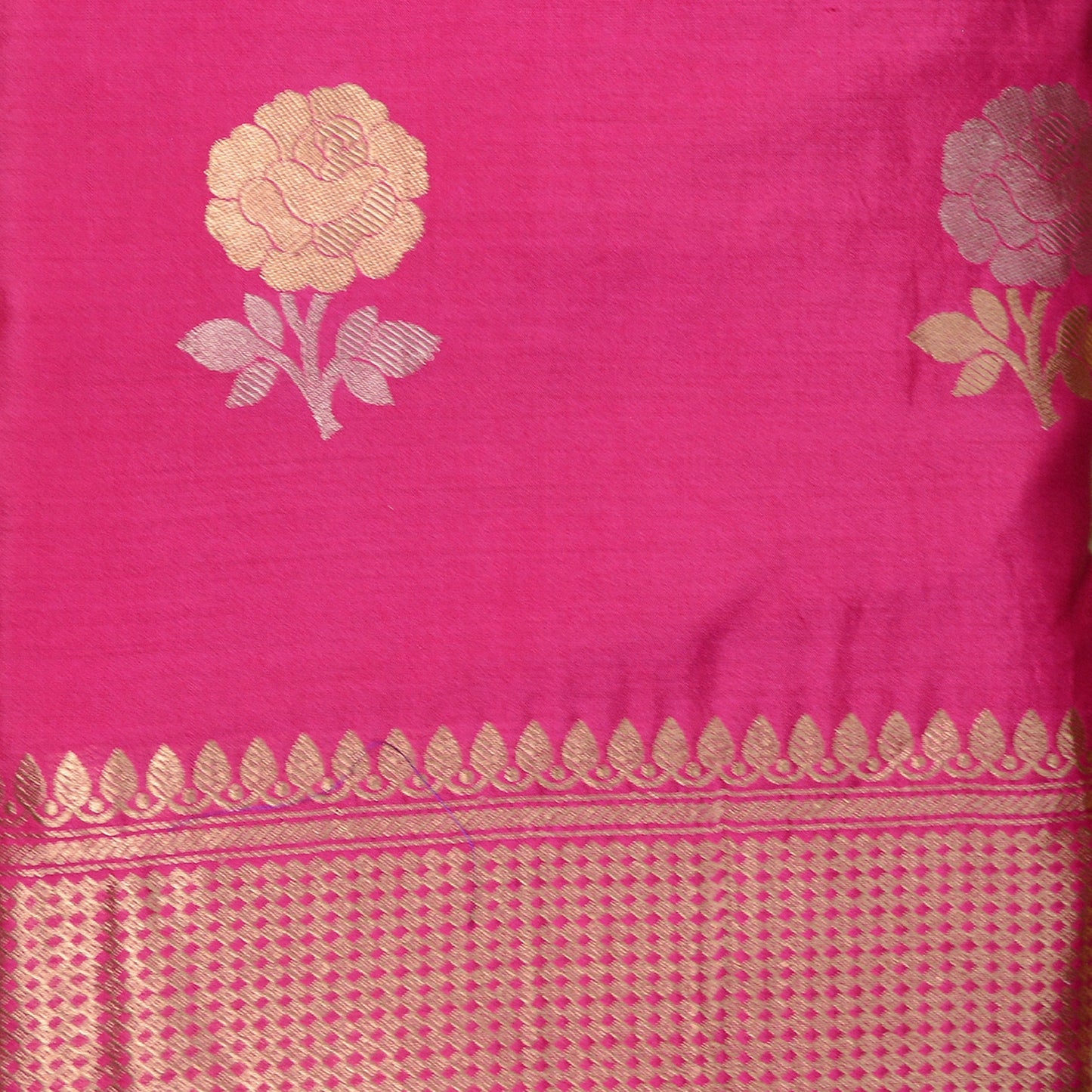 Magenta kurta with purple Khaddi georgette dupatta