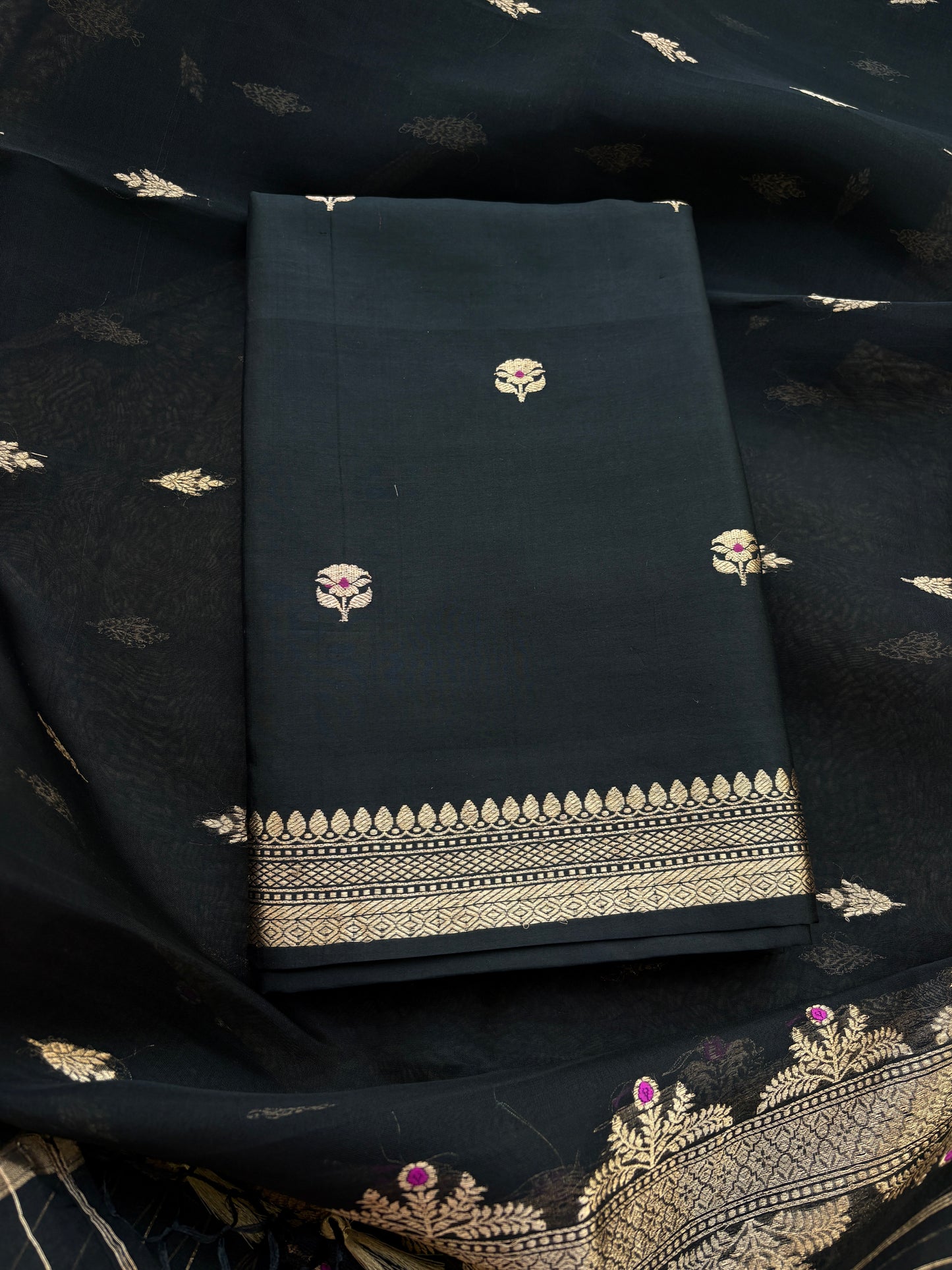 Black Chiniya kora suit set