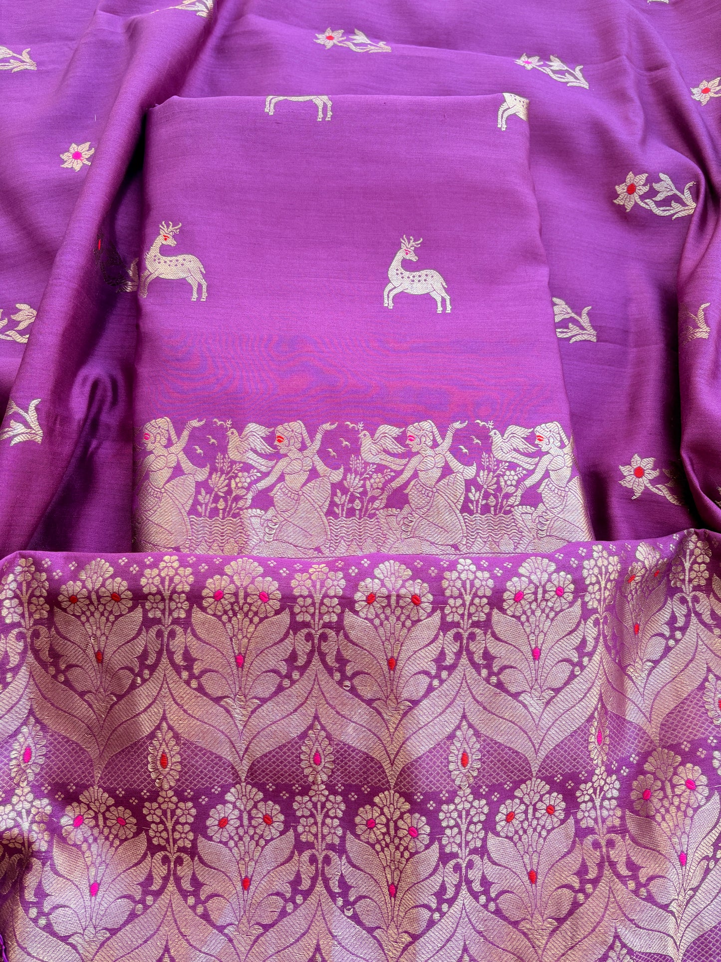 Magenta figure Deisgn Chiniya silk suit set