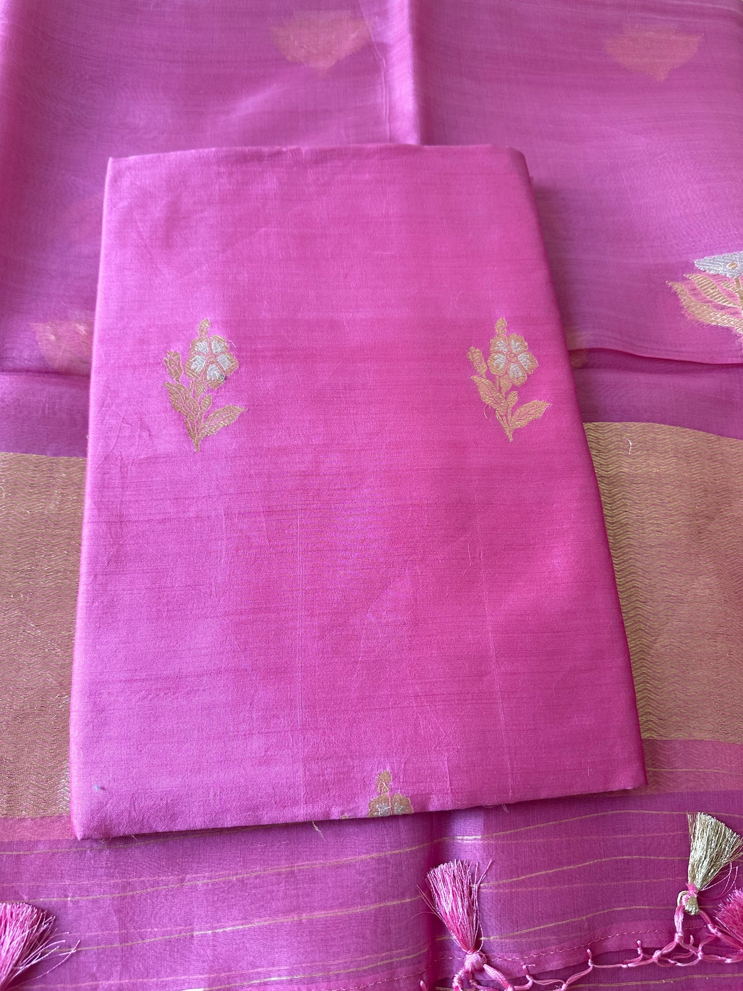 Pink chiniya silk meendar kurta, kora silk dupatta and plain bottom