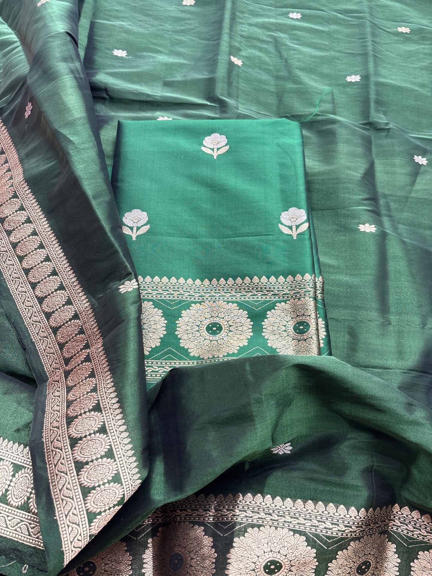 Green katan silk kurta , bottom and tissue kadhwa dupatta