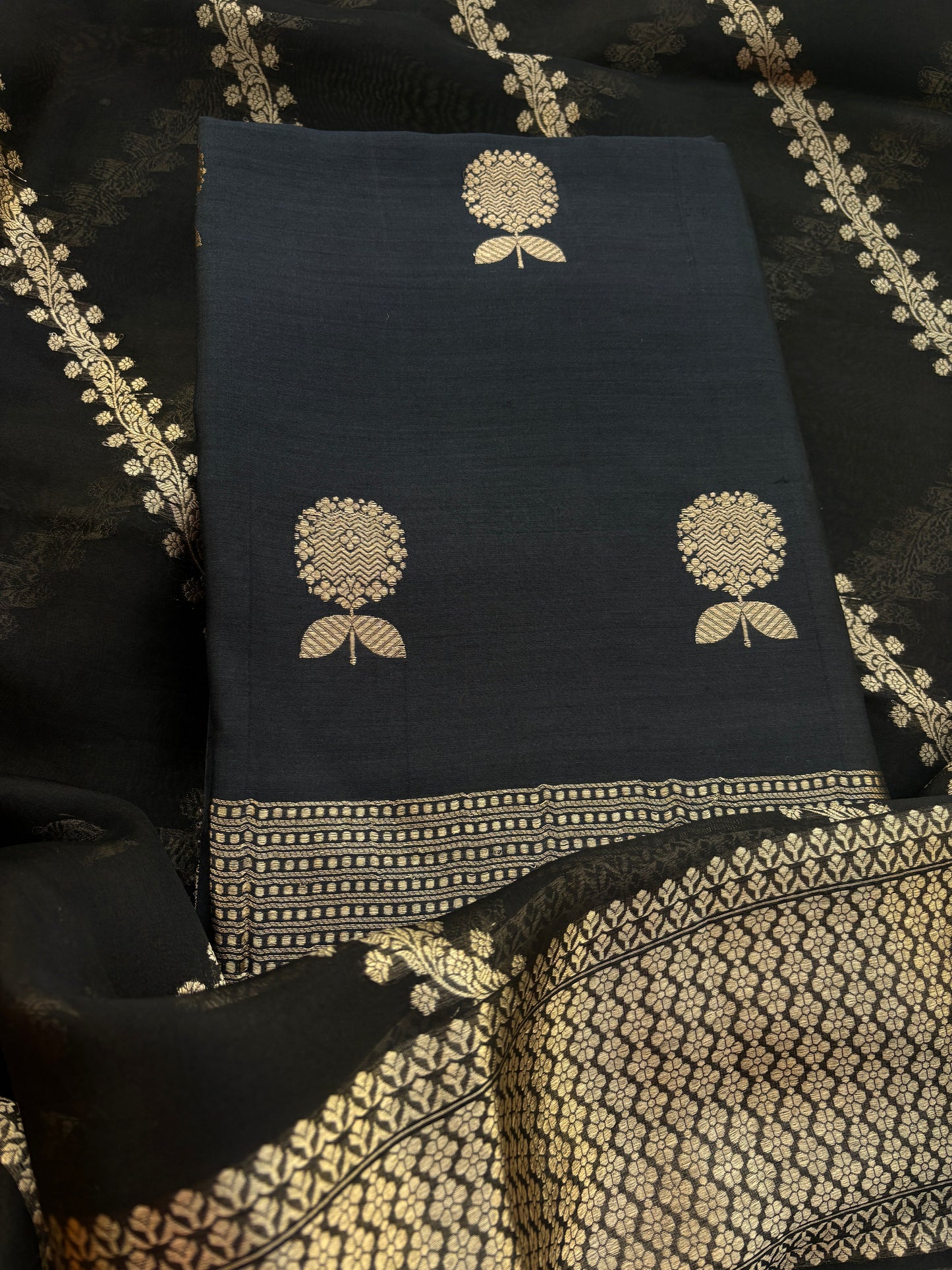 Black Chiniya kora silk suit set