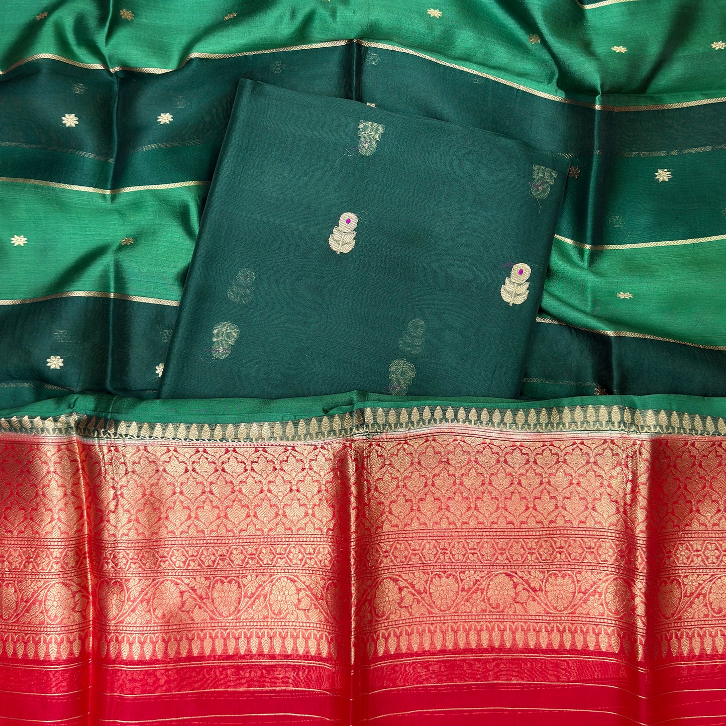 Green red shaded suit set