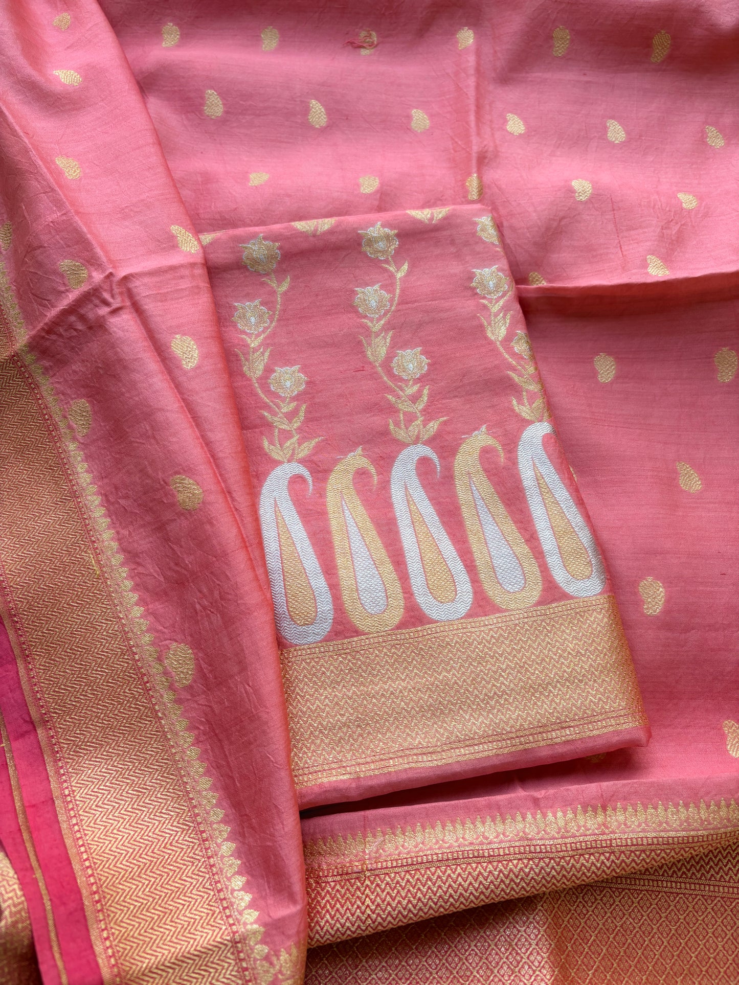 Pink Chiniya silk Sona rupa booti  suit set