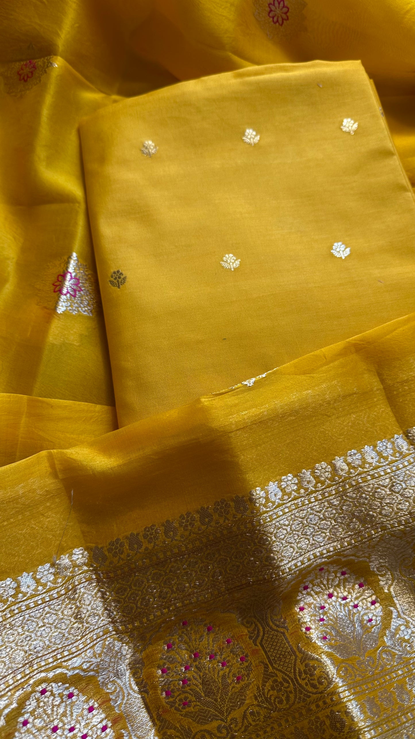 Yellow chiniya silk kurta, kora meendar dupatta, plain silk bottom