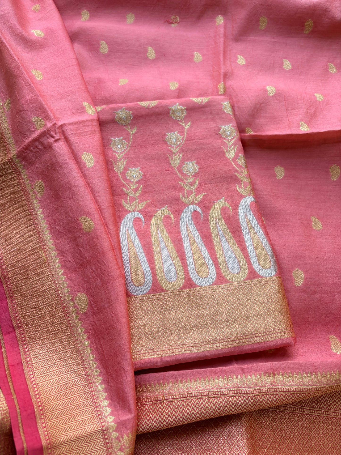 Pink Chiniya silk Sona rupa booti  suit set