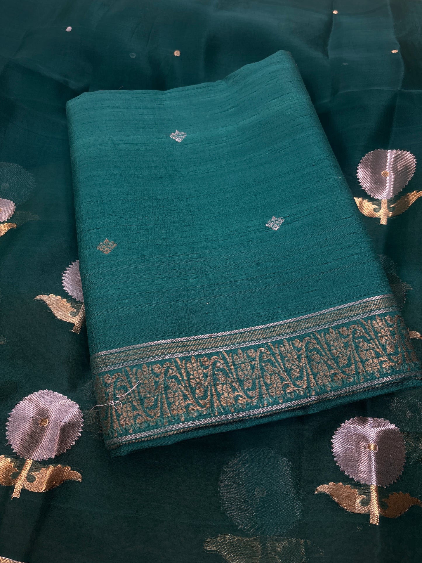 Green raw silk suit with kora silk suit set