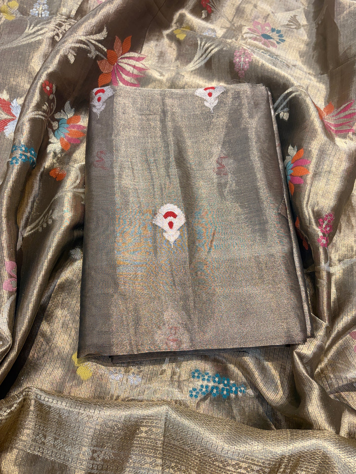 Grey tissue kadhwa suit set