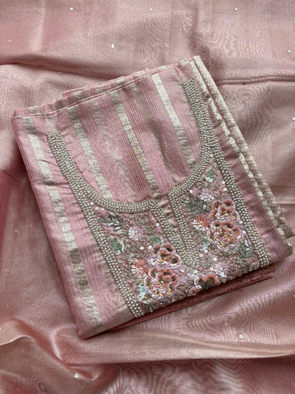 Pink pure tissue suit with embroidered suit set