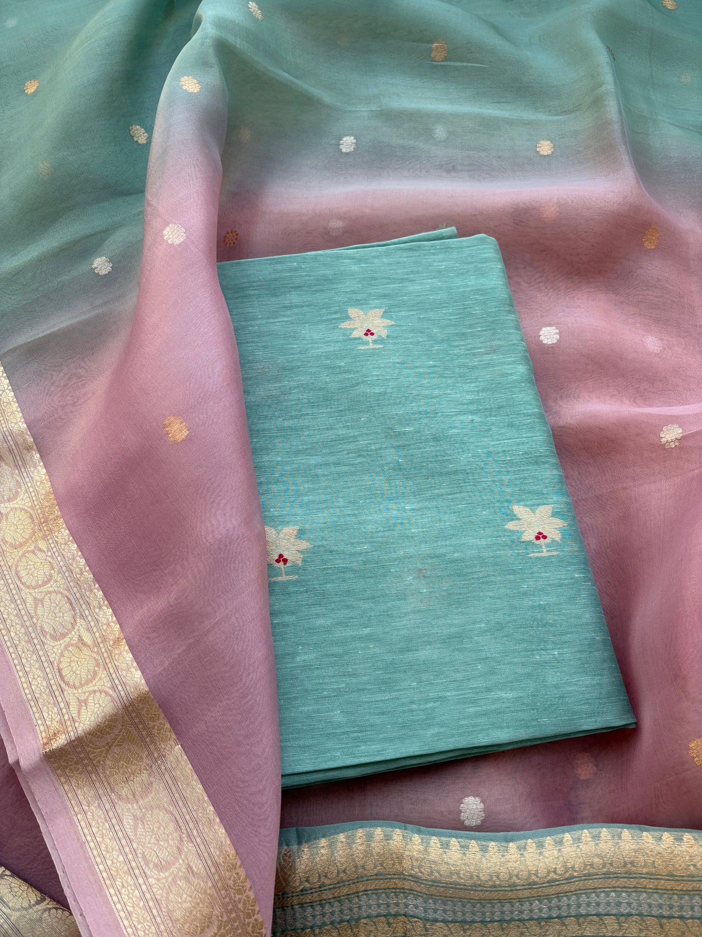 Blue linen silk kadhwa with kora silk shaded dupatta