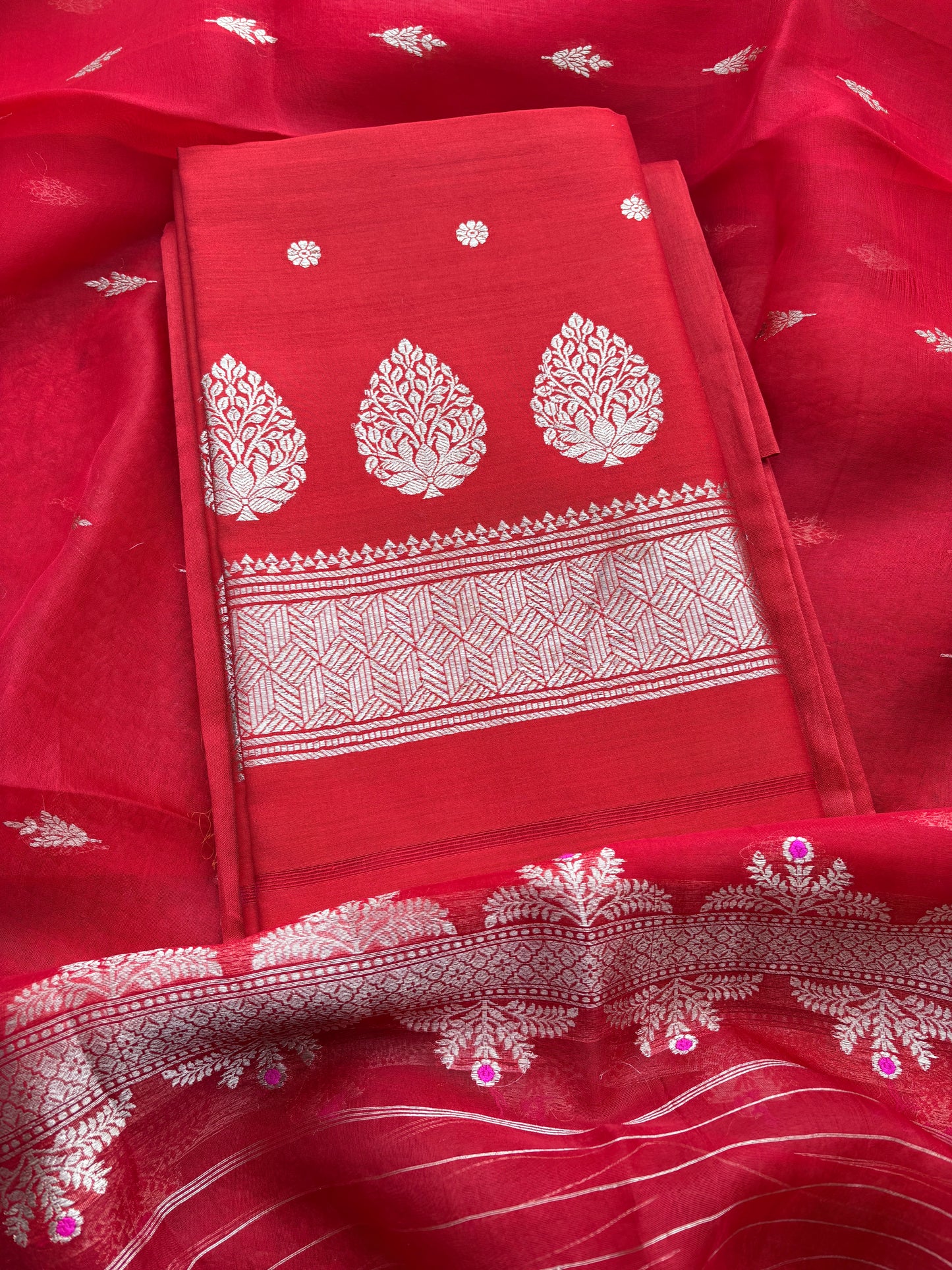 Red Chiniya Kora meenadar suit set