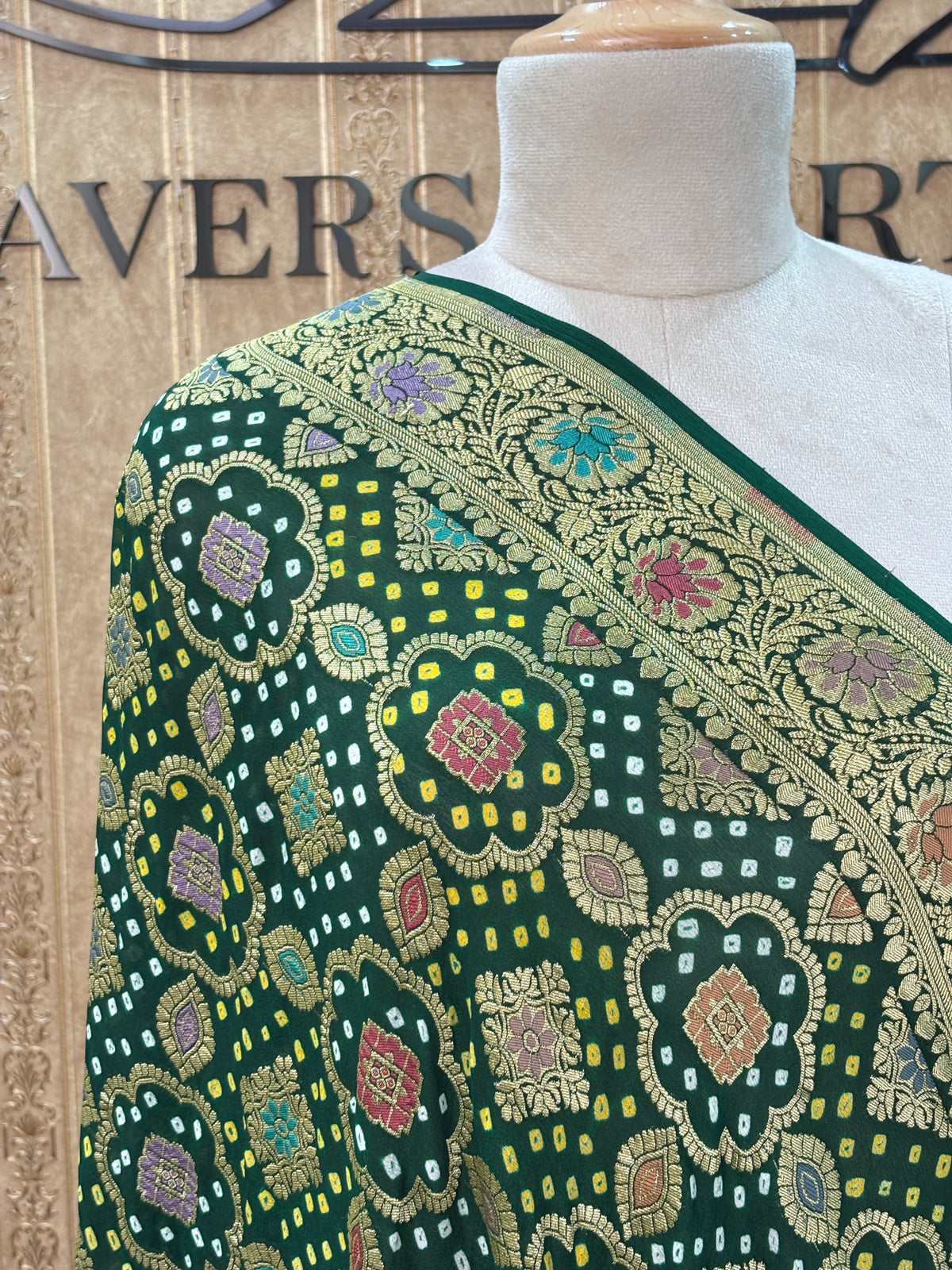 Green bandhani dupatta with meenakari work