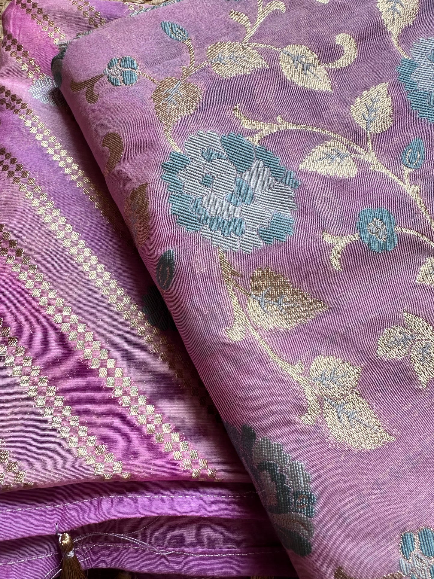 Mauve exclusive Resham zari weaving chanderi suit.