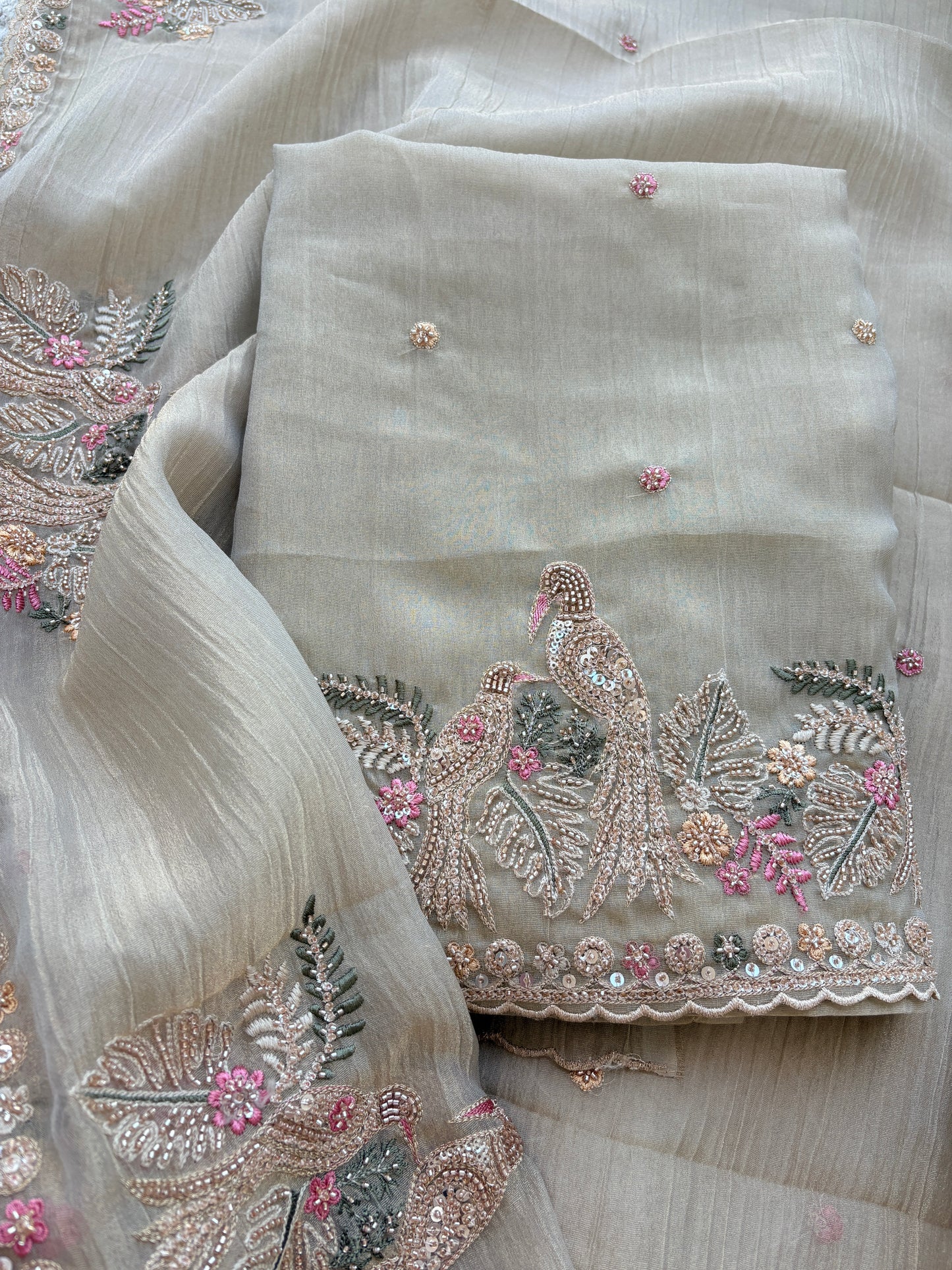 Beige hand work tissue suit set