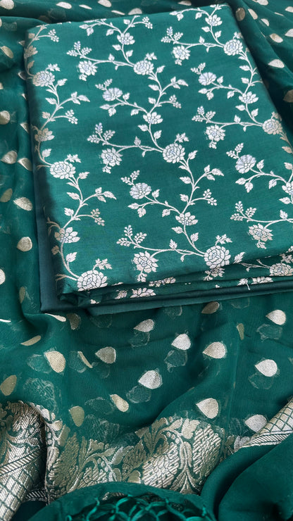 Green chiniya silk kurta, georgette dupatta, plain bottom.