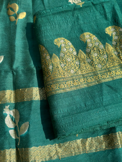 Green moonga silk meendar suit set.