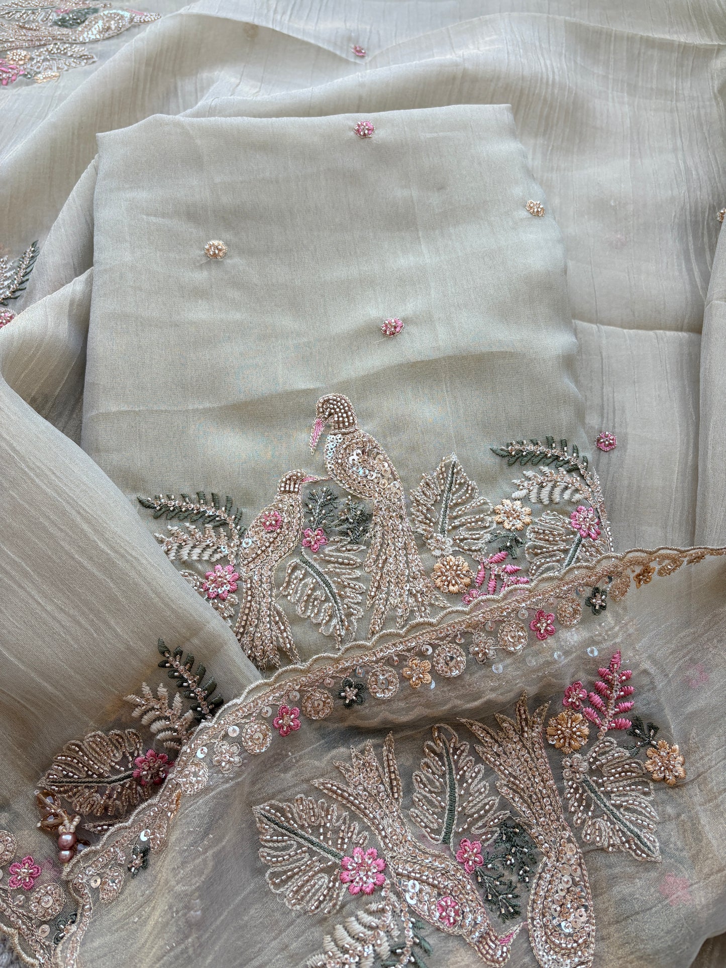 Beige hand work tissue suit set