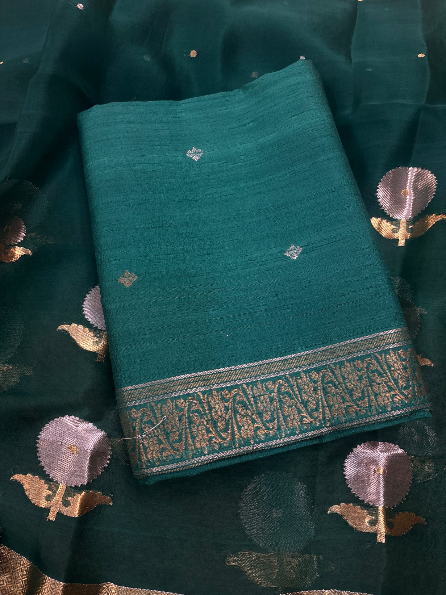 Green raw silk suit with kora silk suit set