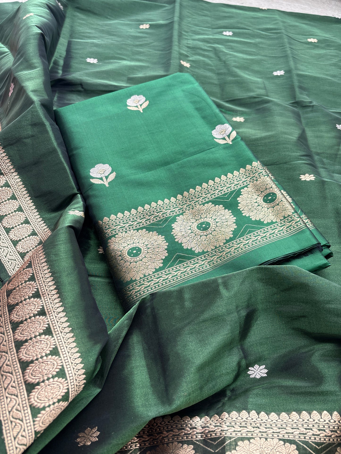 Green katan silk kurta , bottom and tissue kadhwa dupatta