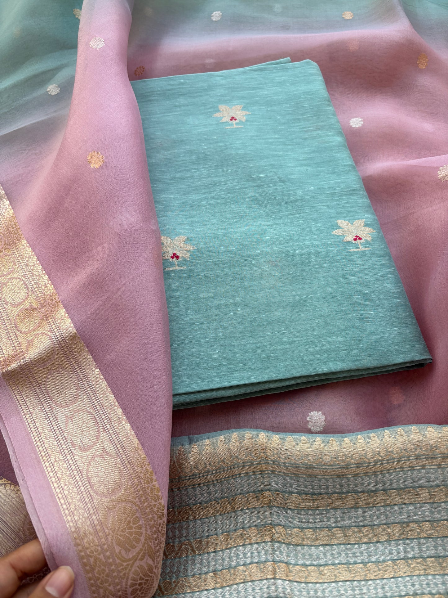 Blue linen silk kadhwa with kora silk shaded dupatta